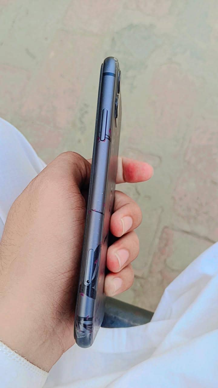 Apple iPhone 11 1