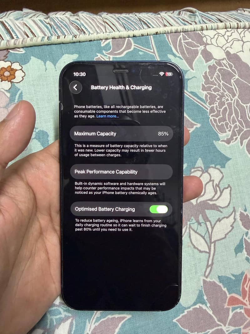 Apple iPhone 12 4