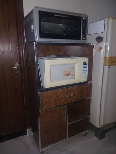 MICROWAVE AND BAKING DISPLAY