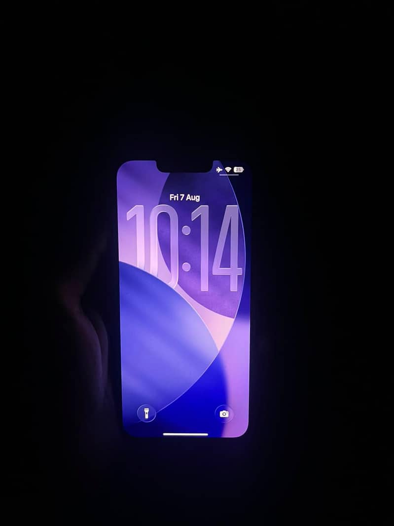 Apple iPhone 13 with box 4