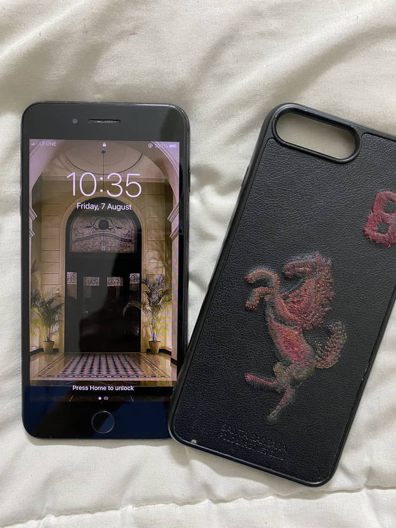 Apple iPhone 7 Plus 0