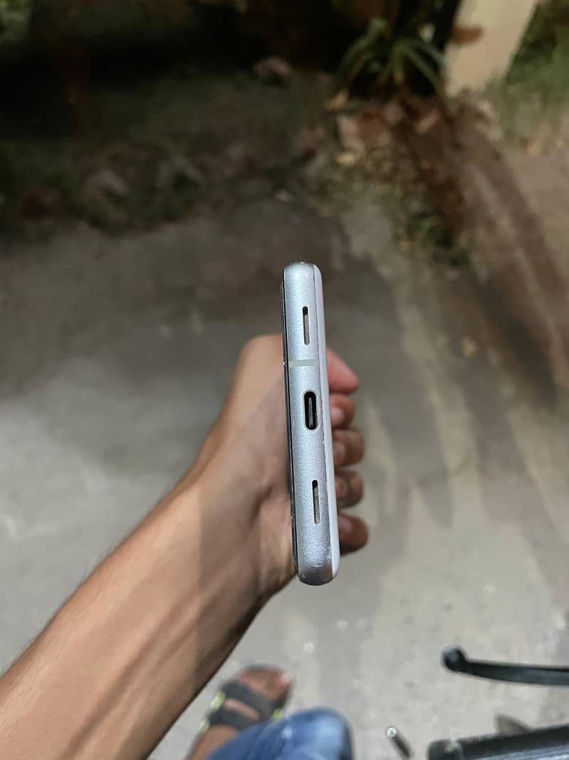 Google Pixel 7a 4