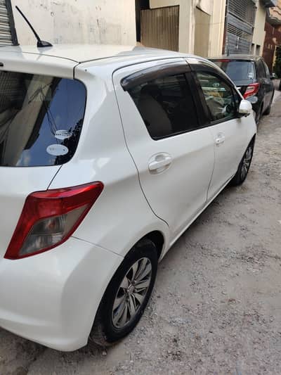 Toyota Vitz 2012