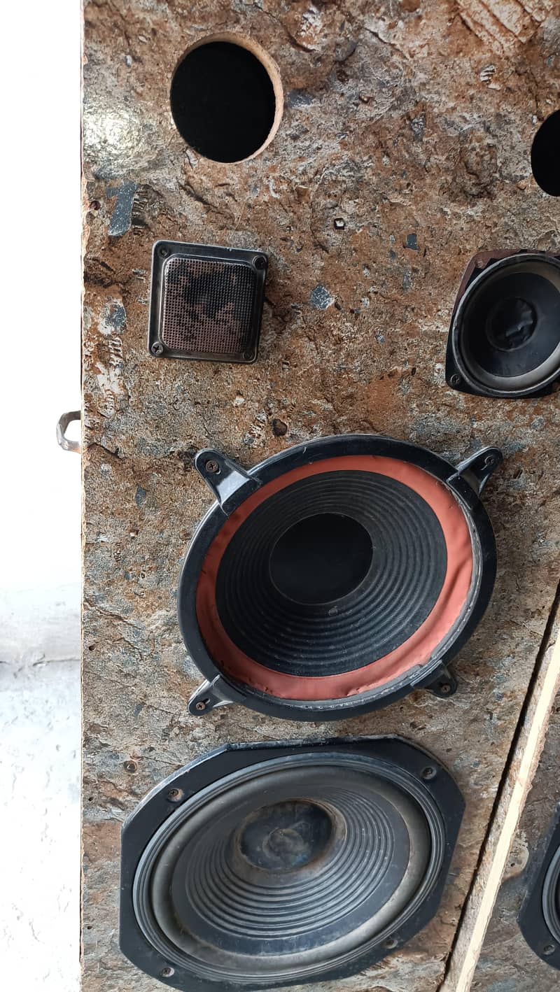 Speaker with box 2