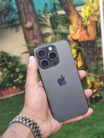Apple iPhone 15 Pro factory unlocked