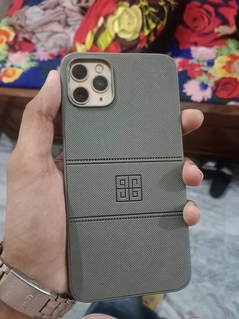 Apple iPhone 11 Pro Max 1
