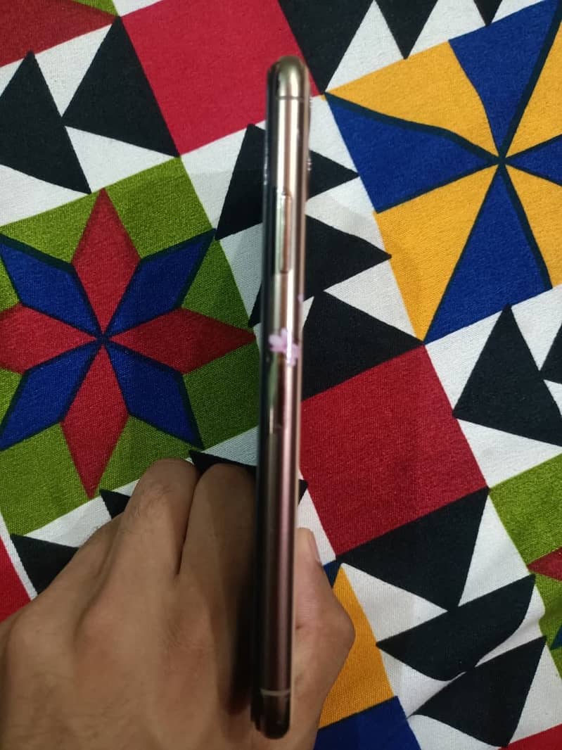 Apple iPhone 11 Pro Max 5