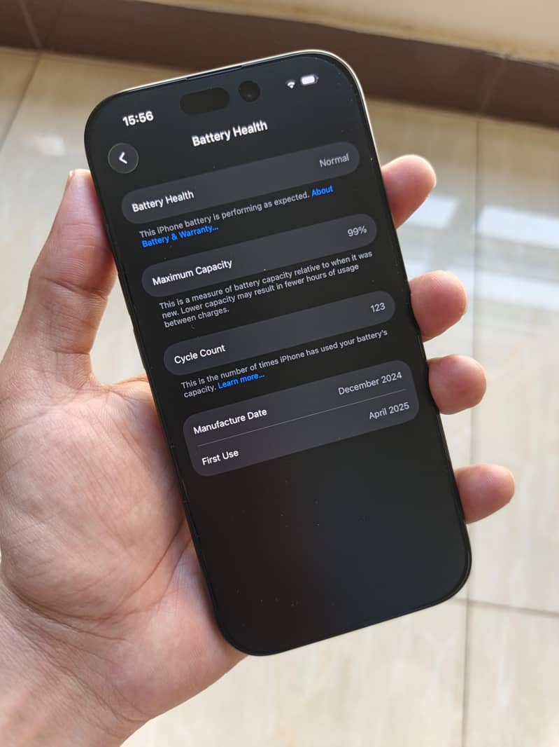 Apple iPhone 16 Pro 2