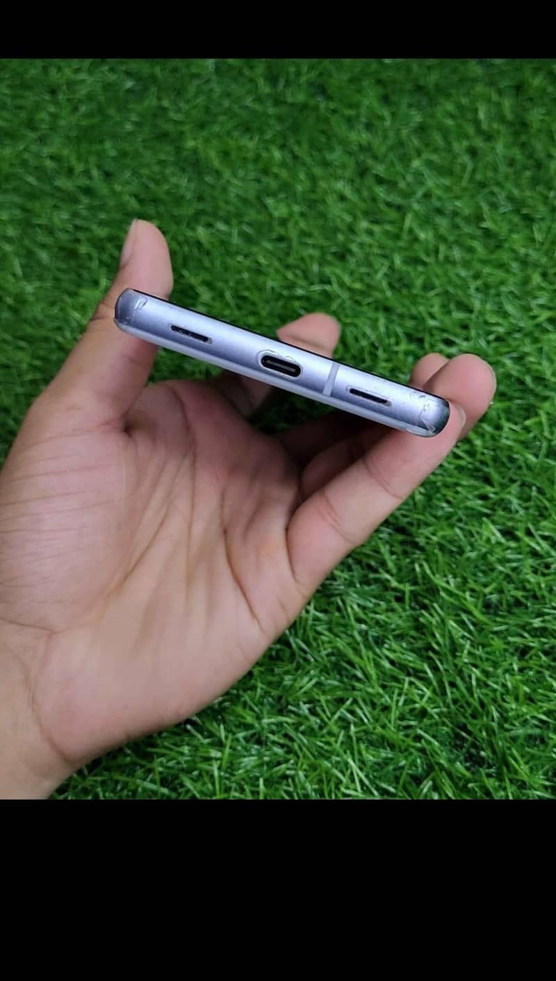 Google Pixel 7a 2