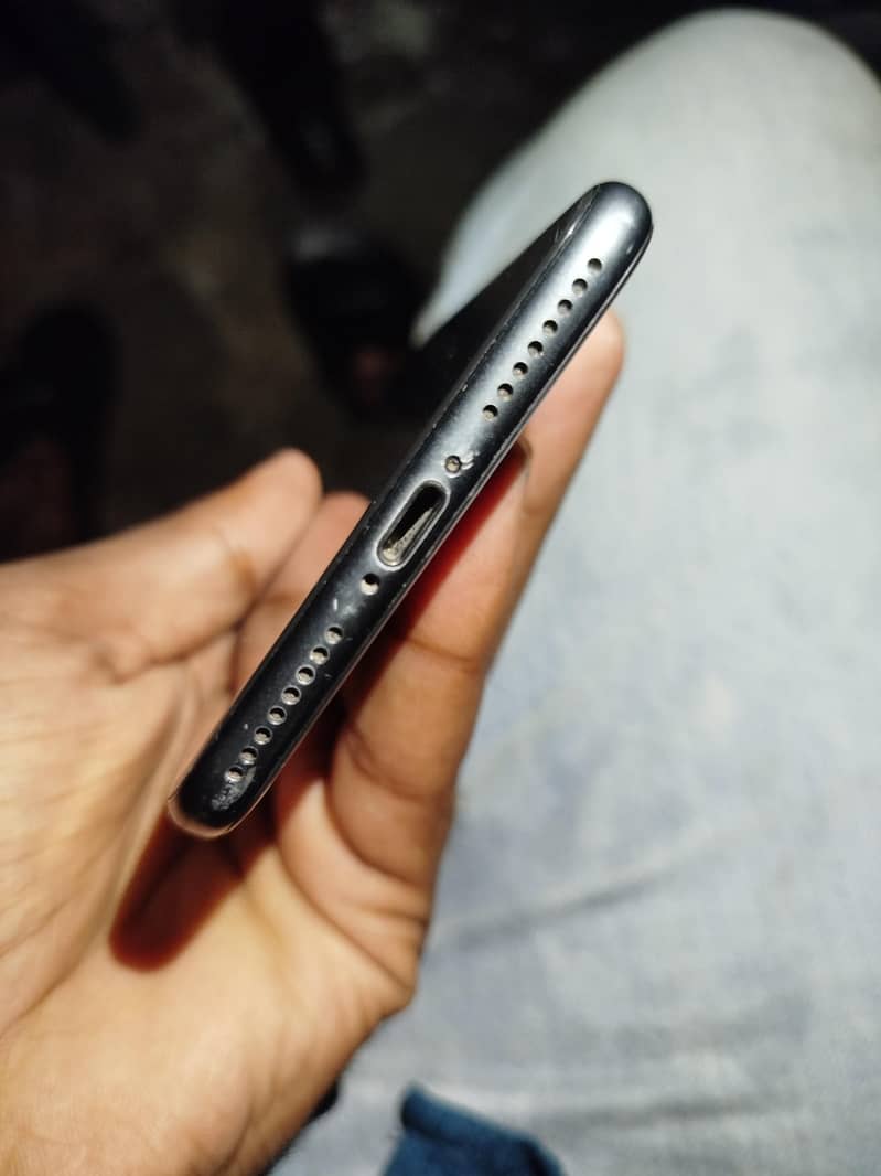 Apple iPhone 8 Plus 1