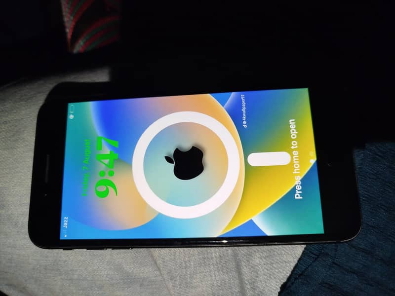 Apple iPhone 8 Plus 2