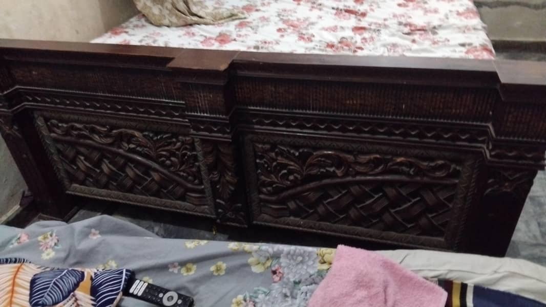 king size bed 1