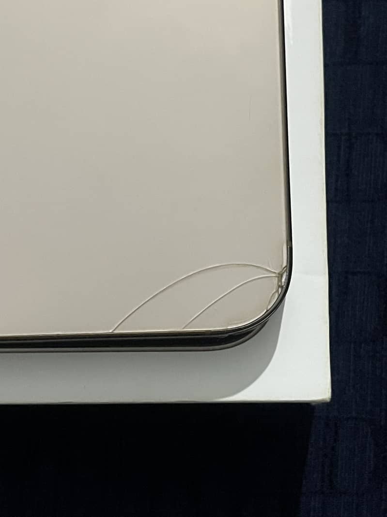 Apple iPhone 16 Pro Max 2