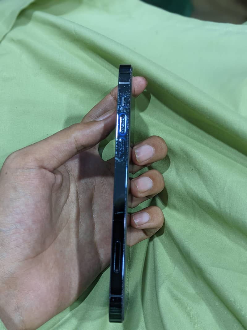 Apple iPhone 12 Pro 6