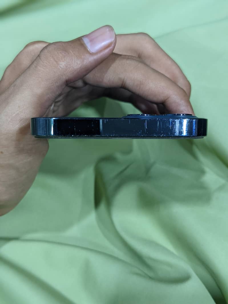 Apple iPhone 12 Pro 8