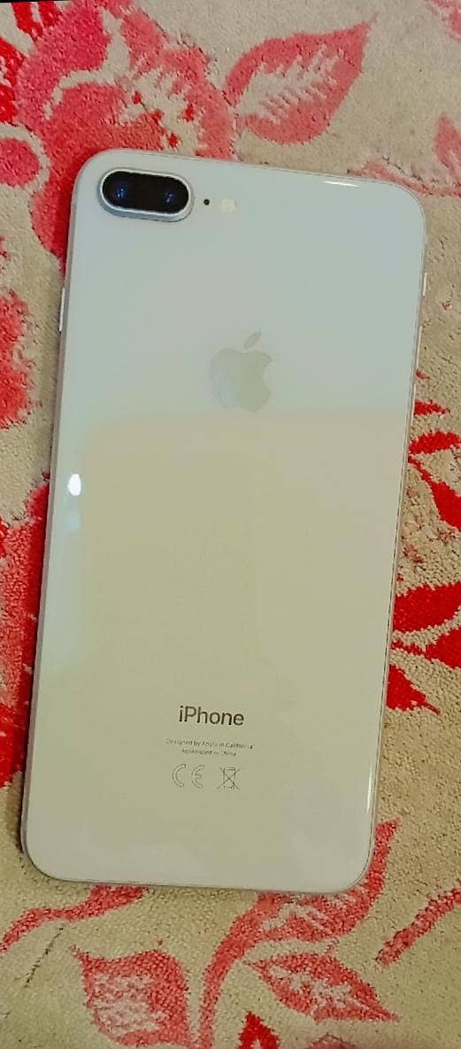 Apple iPhone 8 Plus 2
