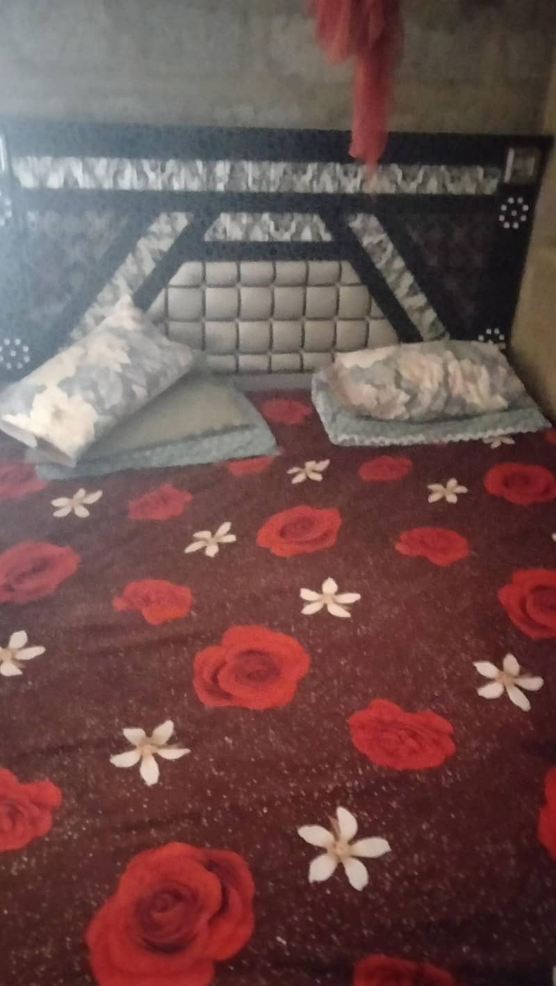 single bed 0