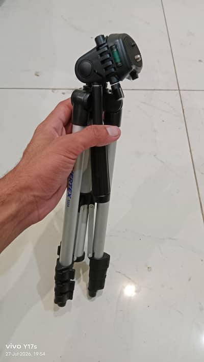 brand new condition stand camera used bilkul bhi nahi Leke rakha hua