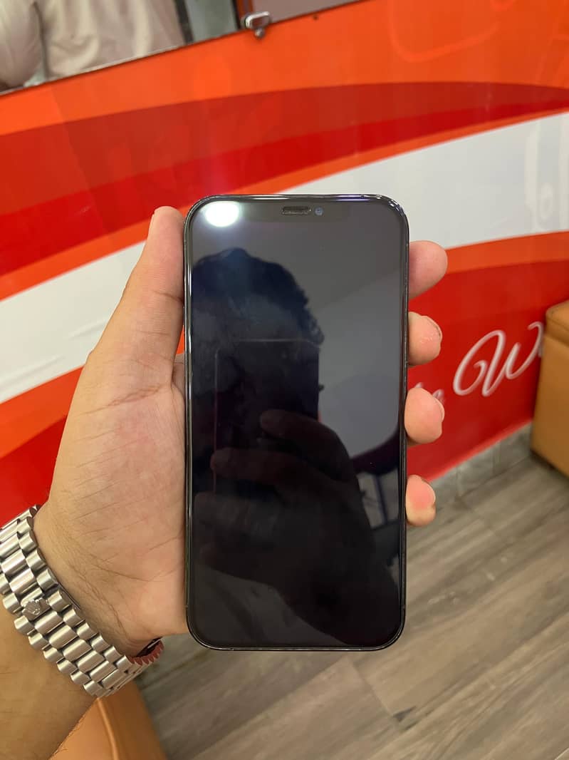 Apple iPhone 12 Pro 3