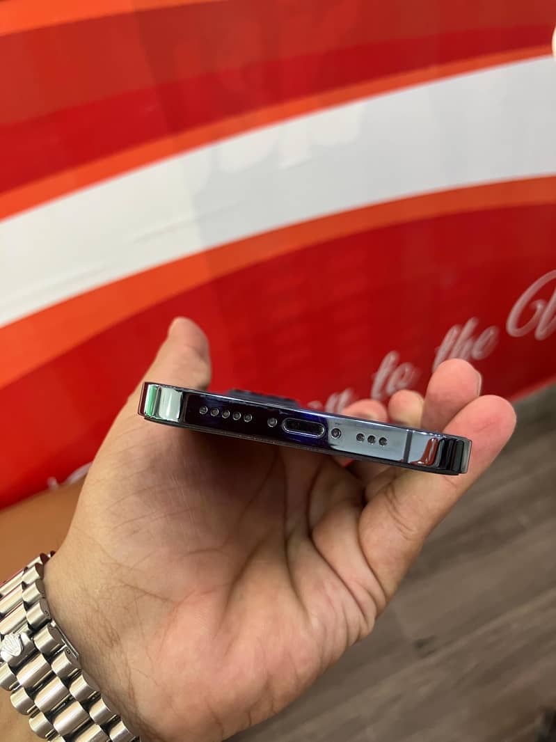 Apple iPhone 12 Pro 4