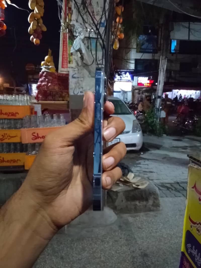 Apple iPhone 13 Pro 1