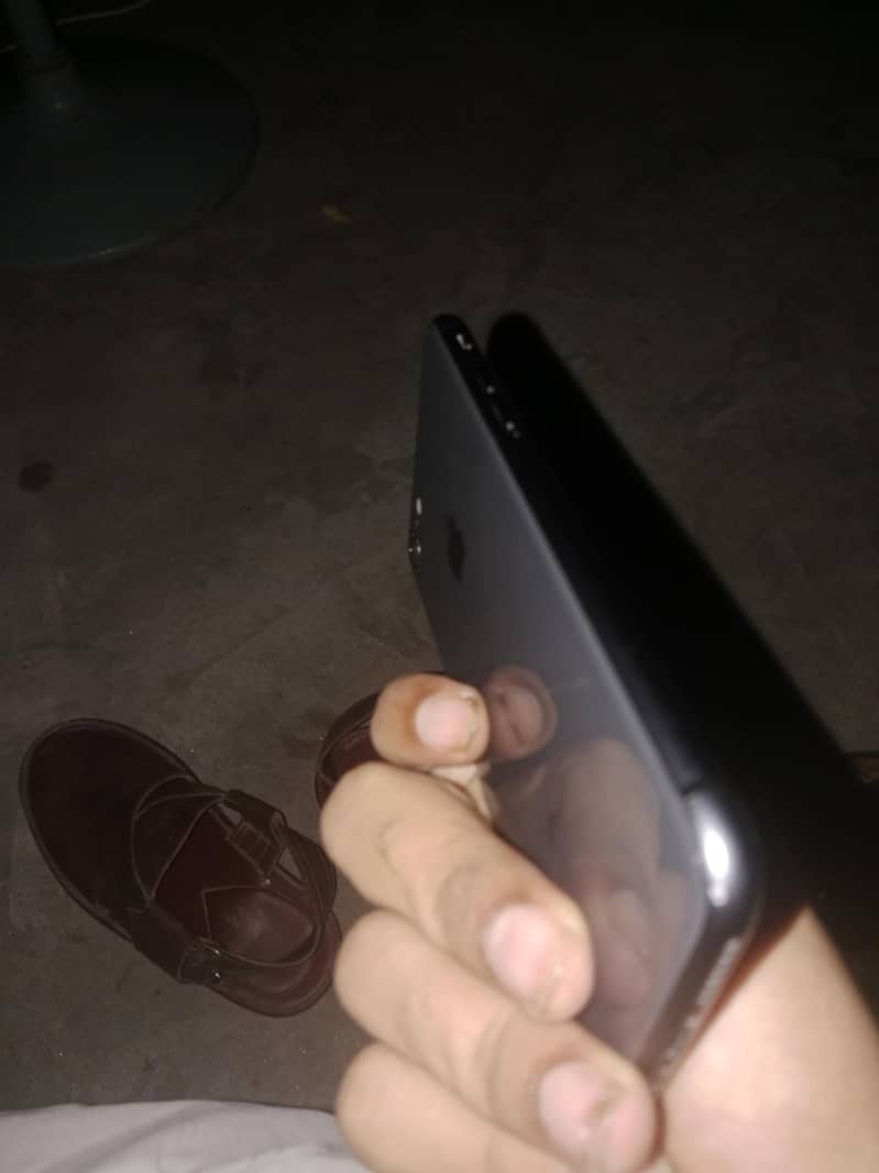Apple iPhone 8 4