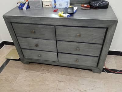 dressing table