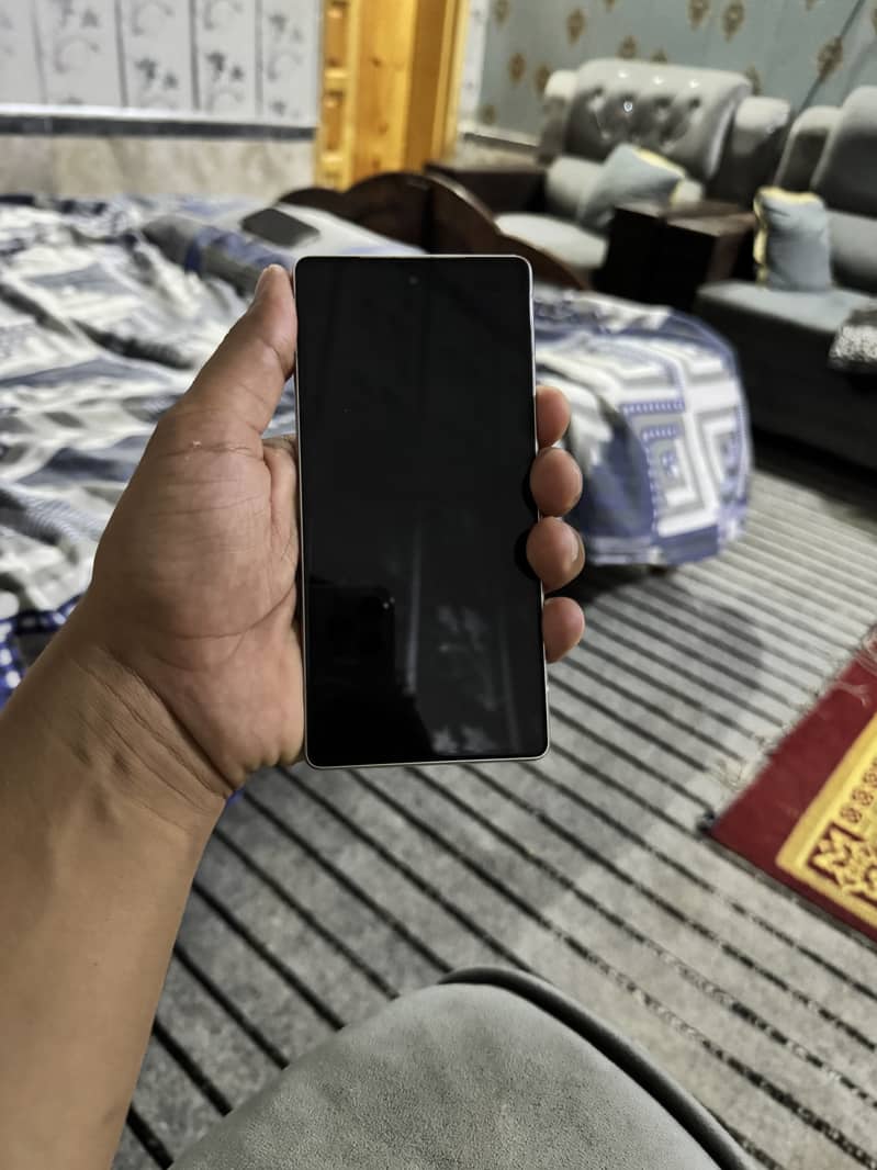 Google Pixel 7a 5