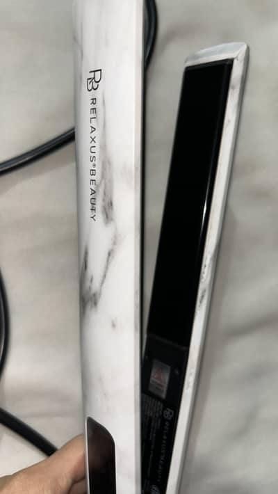 RB ULTRA SLIM DIGITAL STRAIGHTENER