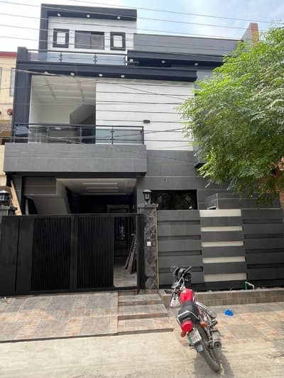 5 Marla Brand New Luxury Ultra Modern Style Direct Owner Super Hot Location All Original Picture attached For Sale in Sunfort Garden Architect Engineer Society Near Main Pine Avenue, Abdul Sattar Road