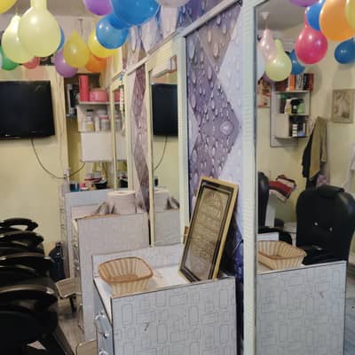 ladies beauty parlour for sale