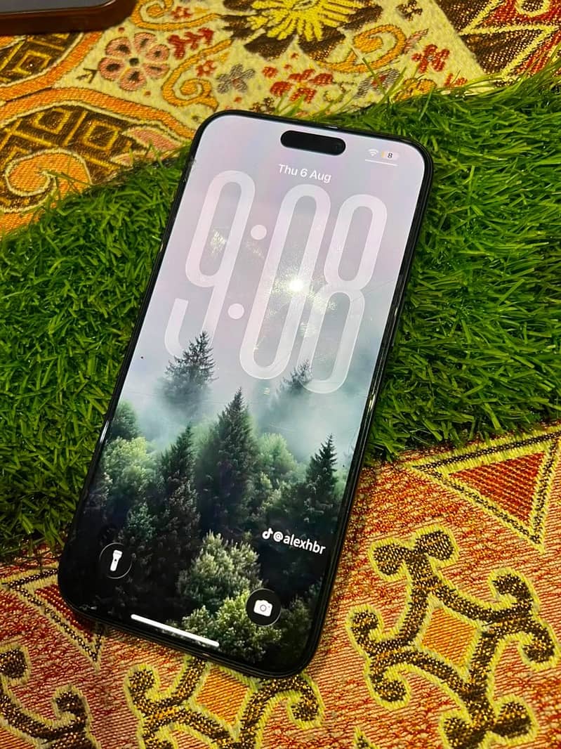 Apple iPhone 15 Pro Max 4