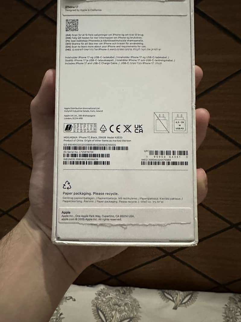 Apple iPhone 17 3