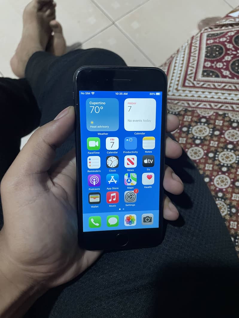Apple iPhone 8 4