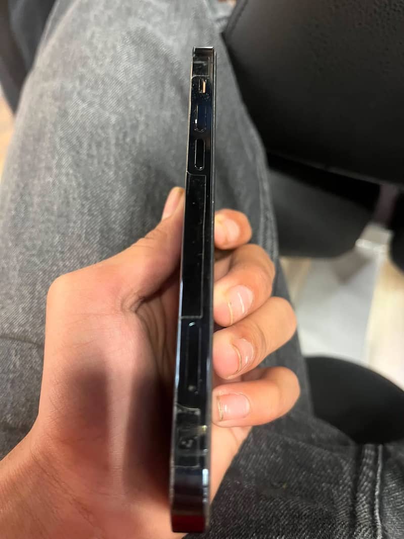 Apple iPhone 12 Pro 2