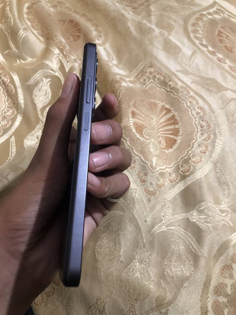 Realme C75 3