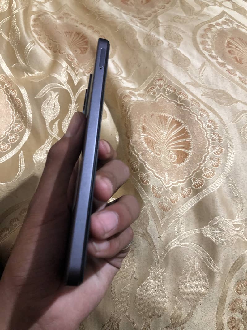 Realme C75 4