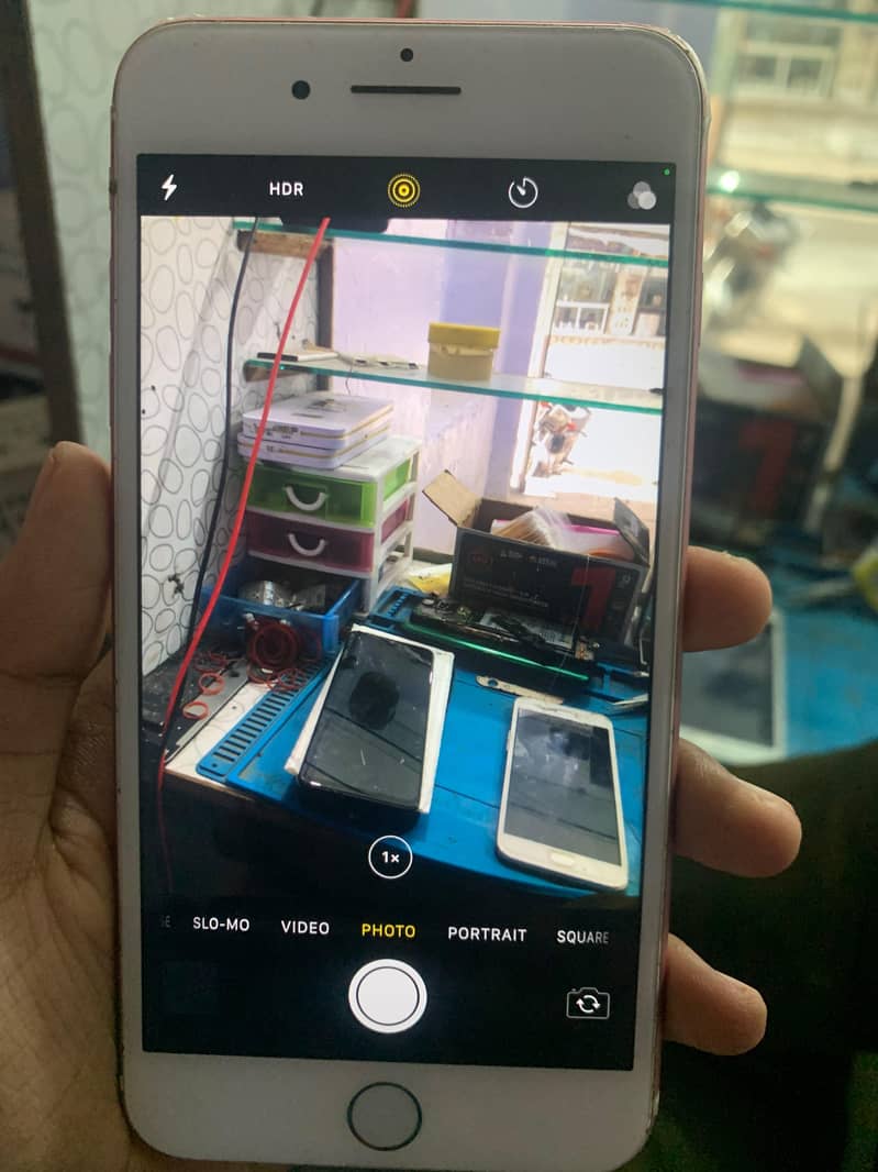 Apple iPhone 7 Plus 2