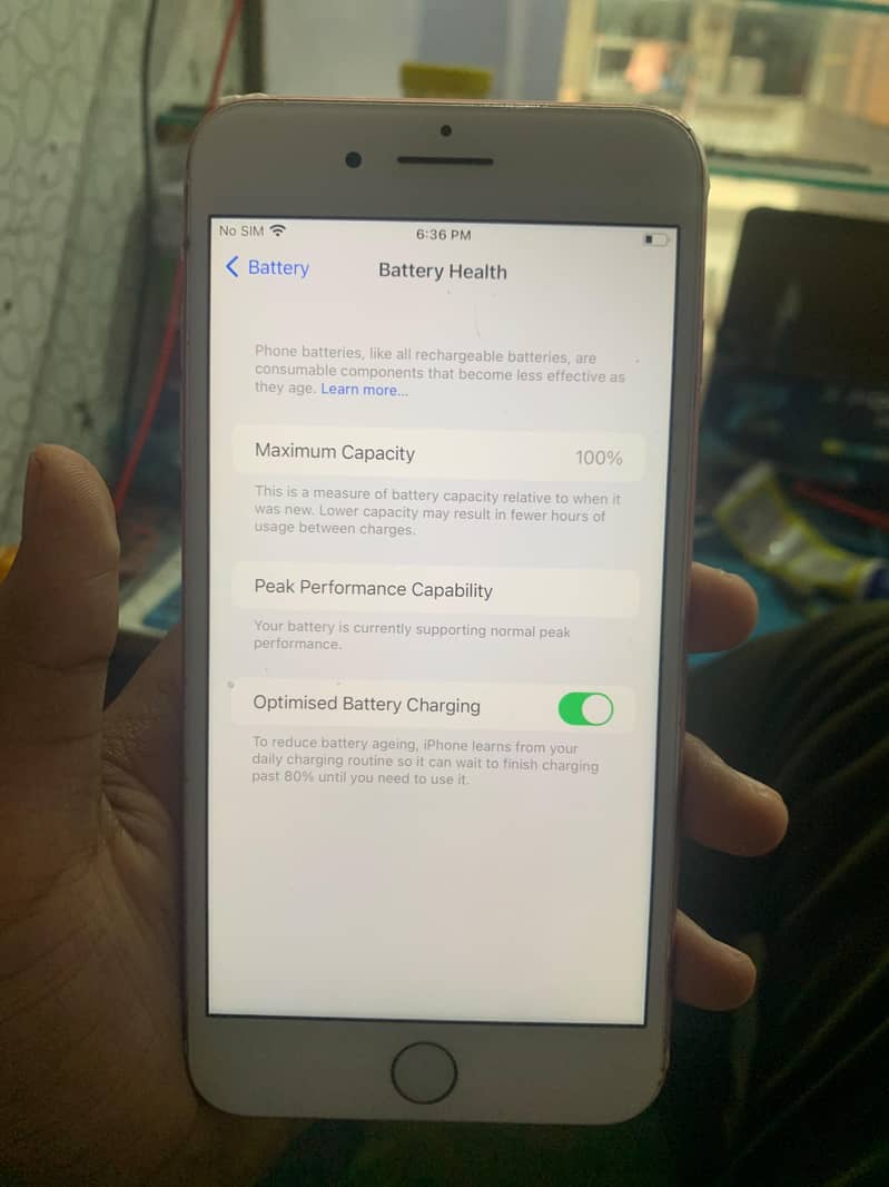Apple iPhone 7 Plus 6