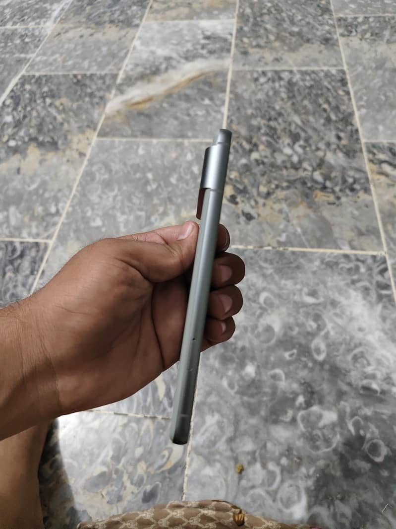 Google Pixel 8 1
