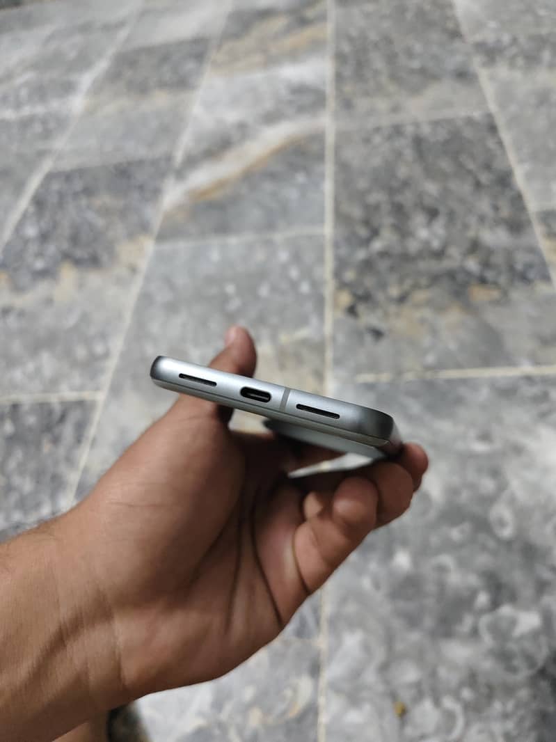 Google Pixel 8 3