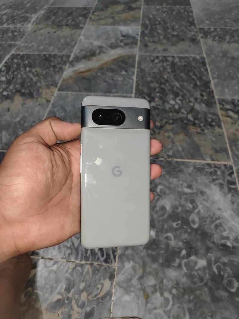 Google Pixel 8 5