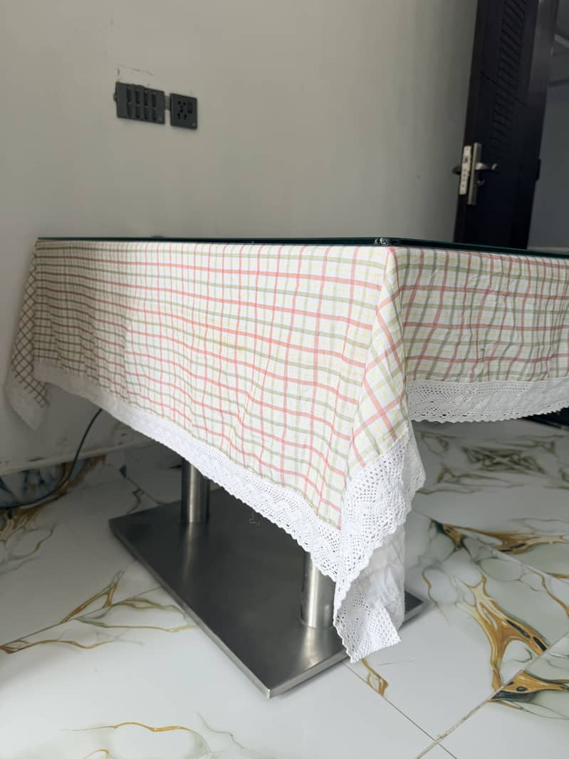 Kitchen table 3