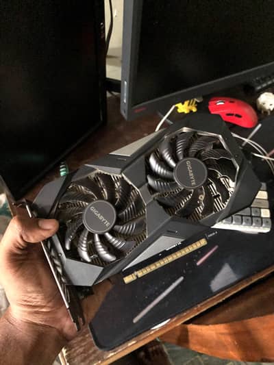 GTX 1650 Gigabyte windforce OC