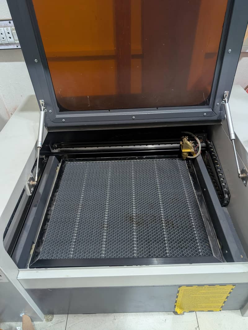 CO2 LASER MACHINE 50W 4