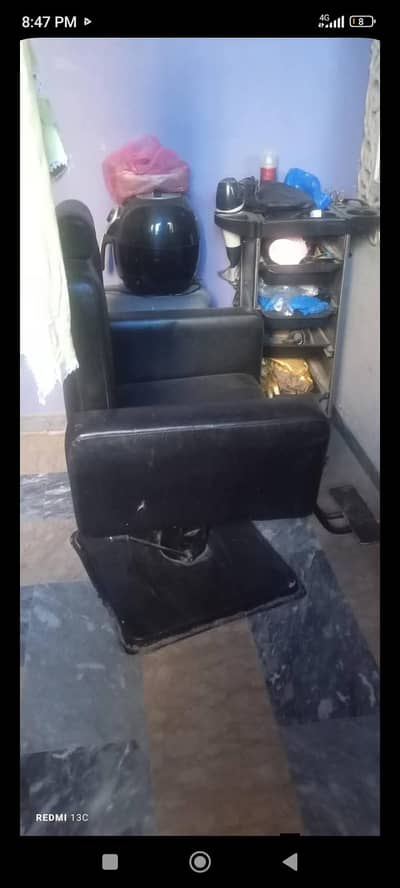 salon ki 2 chair's. 2 big mirrors. 1 massager bed for sale in Multan