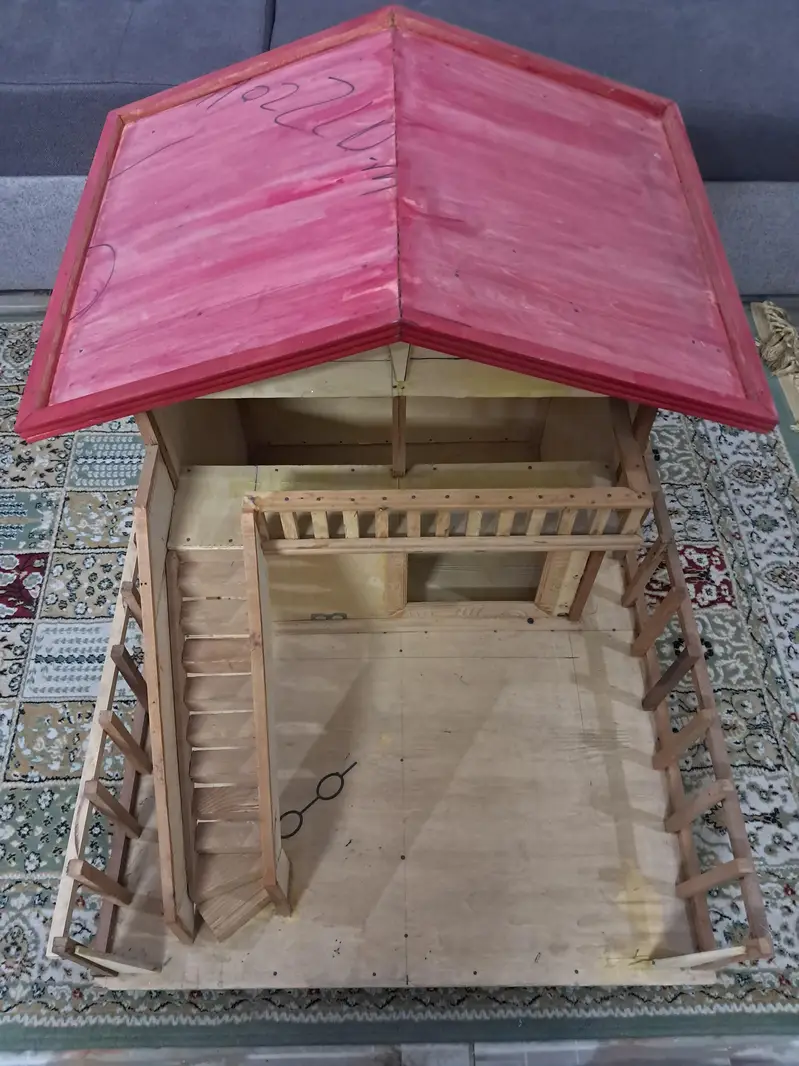 Wooden Cat House — photo 4