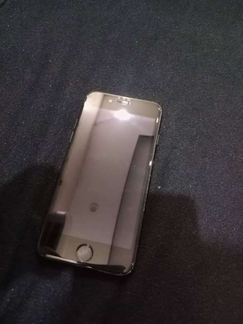 Apple iPhone 7 5