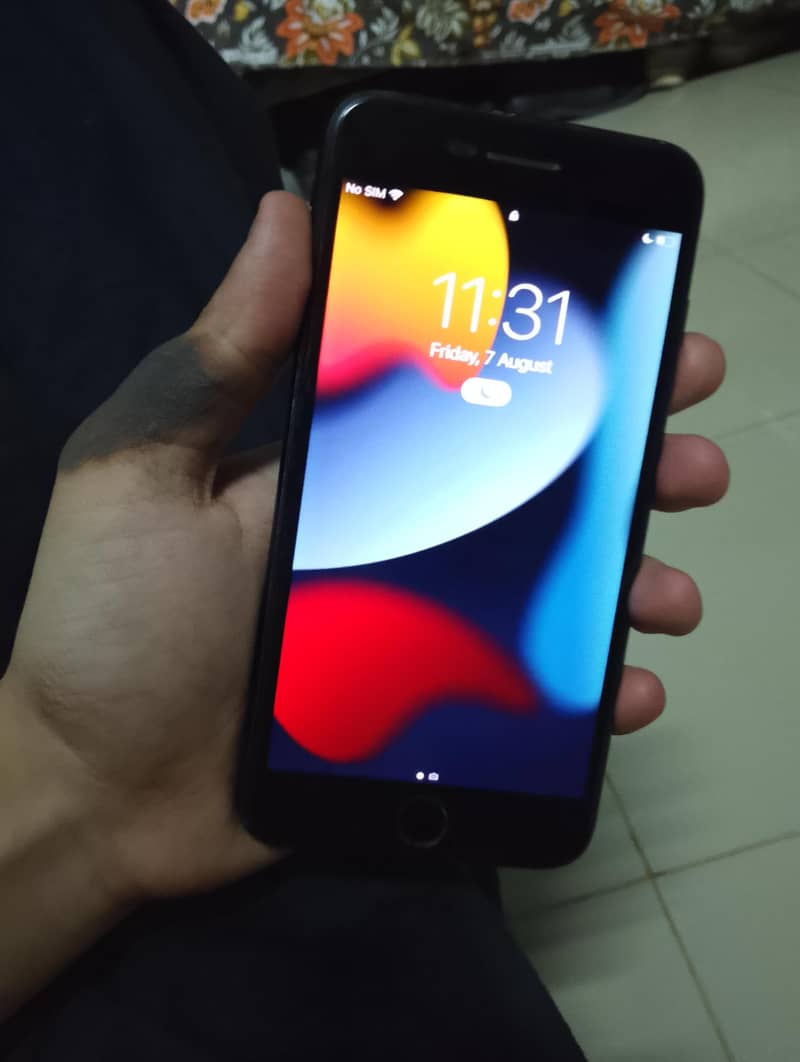 Apple iPhone 7 Plus 2