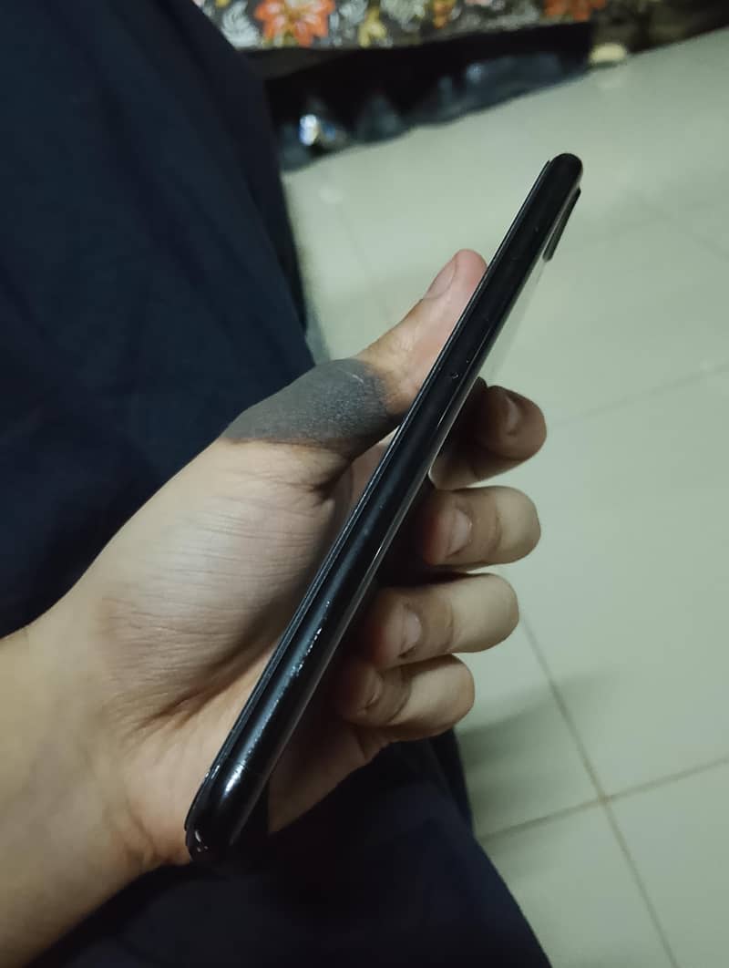 Apple iPhone 7 Plus 4